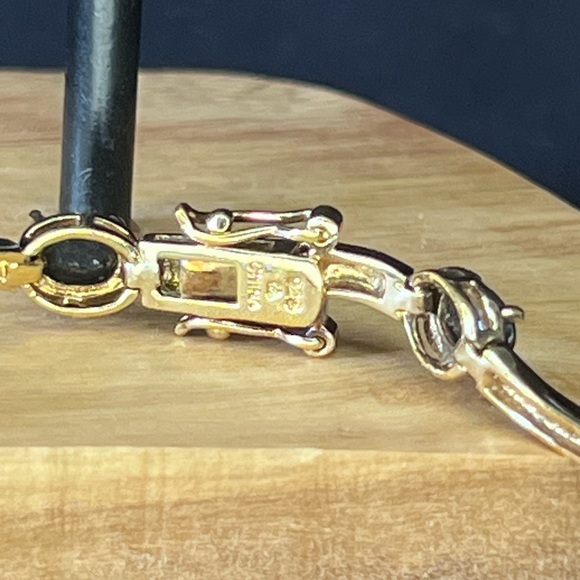 Price Drop- Vintage Genuine Diamonds & lab created sapphire bracelet - Picture 4 of 10